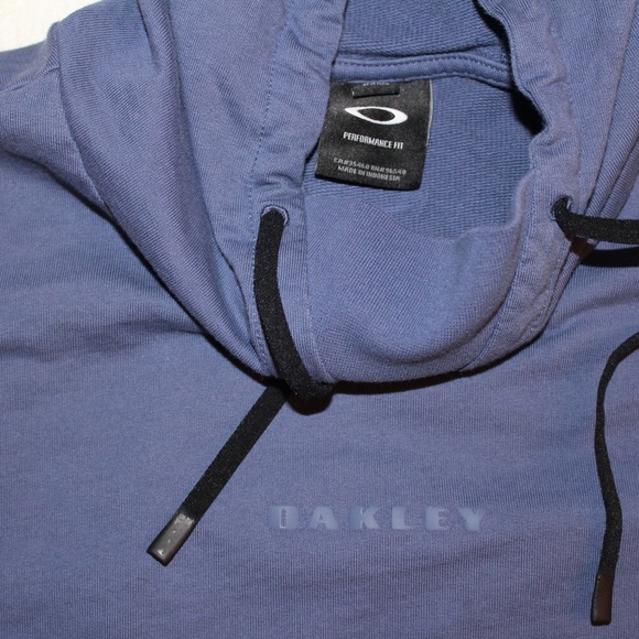 Oakley cropped hoodie - Picture 2 of 3